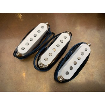 CONTEMPORARY STRATOCASTER SET