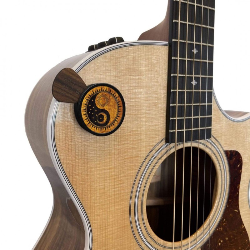 Pick puck yin yang wood